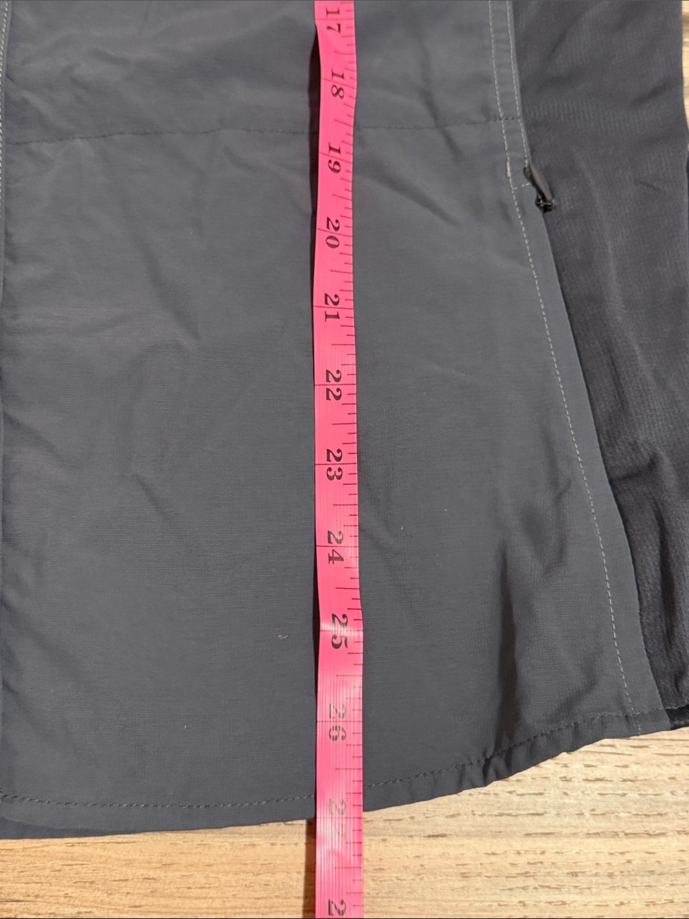 KÜHL Women’s Gray Hiking Outdoor Button Front Shirt Roll Tab Sz. L Gorpcore - Picture 7 of 8